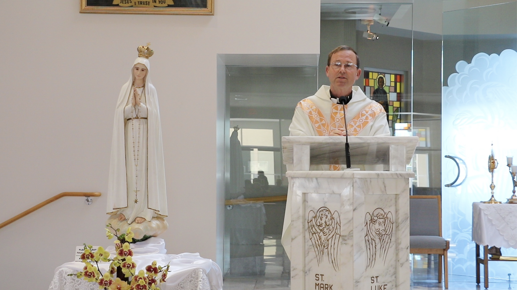 LETANÃA DE ACCIÃ“N DE GRACIAS POR LAS GRACIAS RECIBIDAS EN EL BAUTISMO... |  Padre Edward Broom, OMV (P.Escobita)